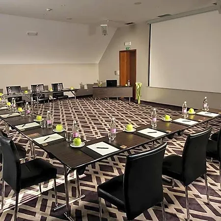 Kompas Hotel 4*