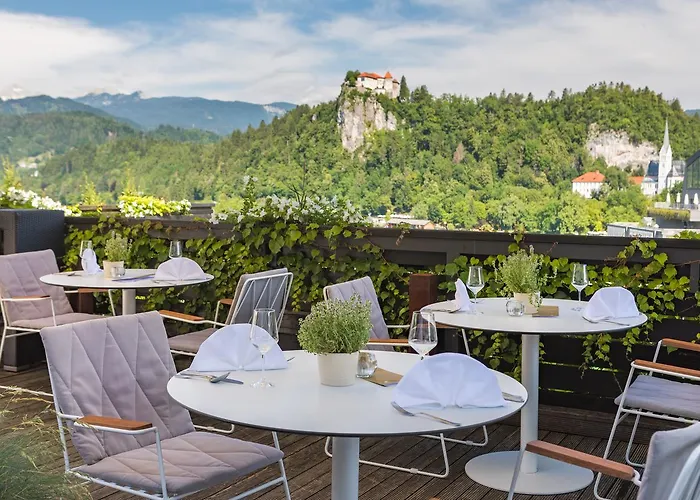 コンパス ホテル 4*